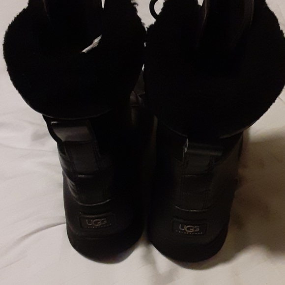 Boots - Picture 4 of 9